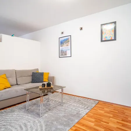 Apartament A Cozy In Downtown Bratysława