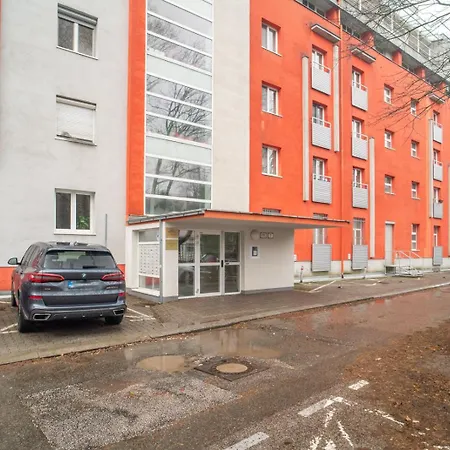 A Cozy In Downtown Apartament Bratysława