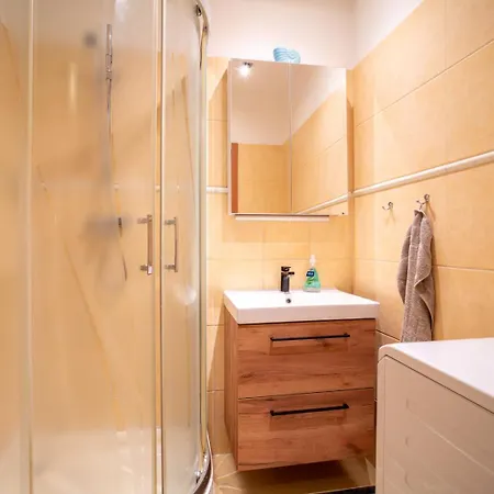 Apartamento A Cozy In Downtown Bratislava